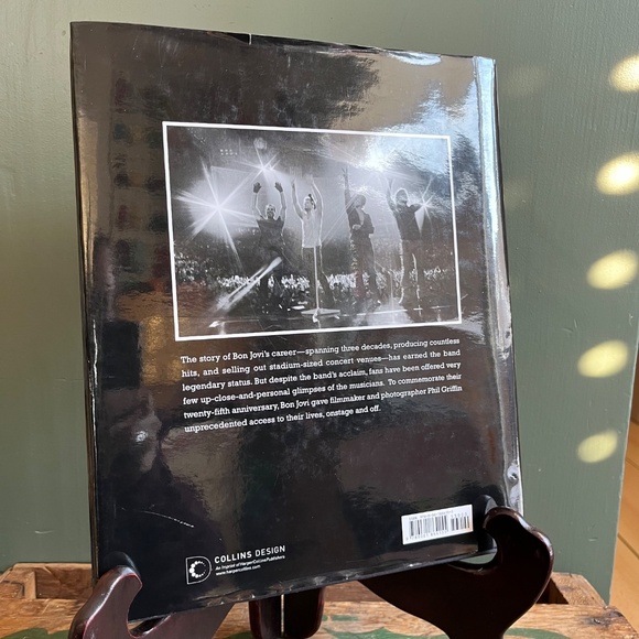 2009 Bon Jovi When We Were Beautiful Hardcover Book - Picture 3 of 5